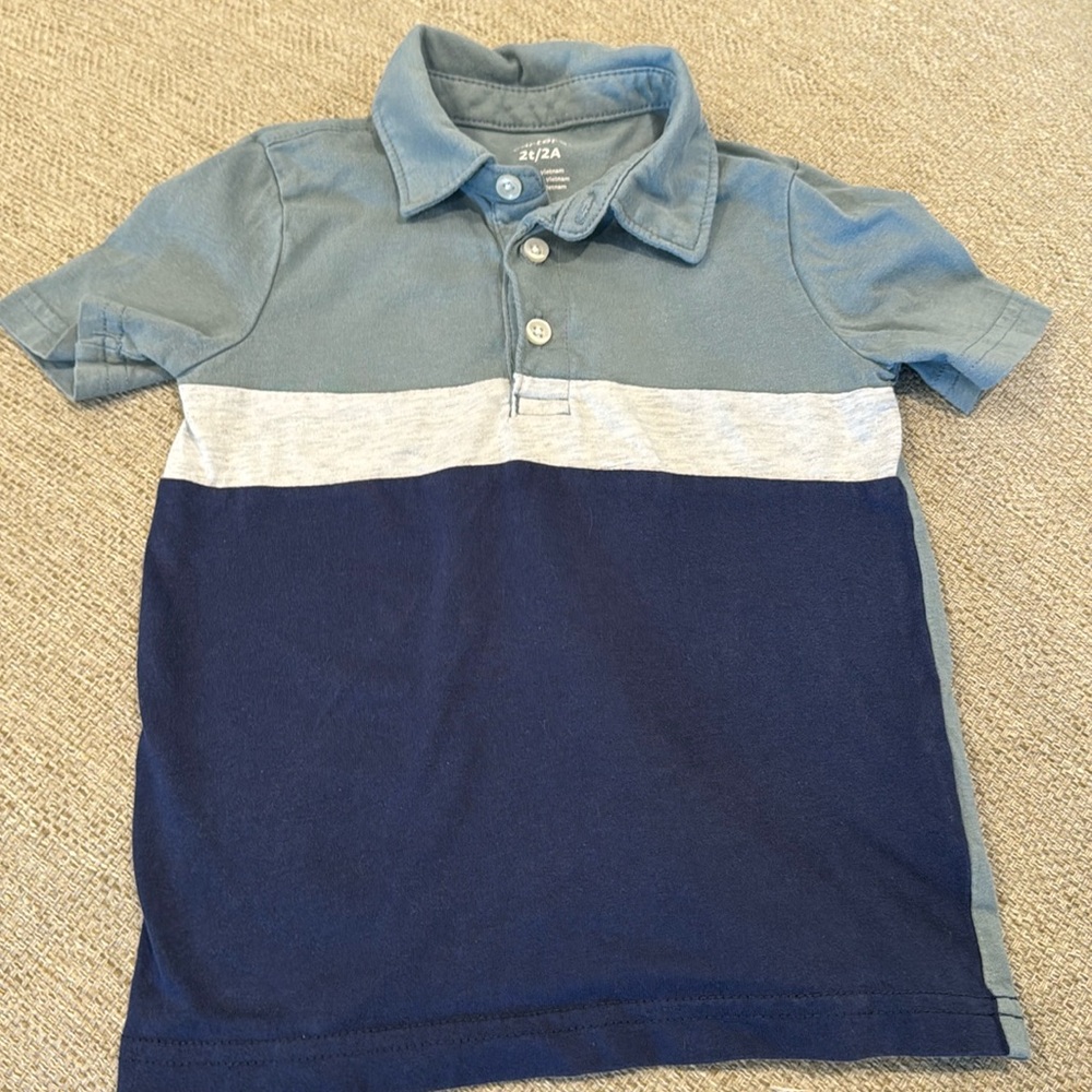 Carters 2T Shirt